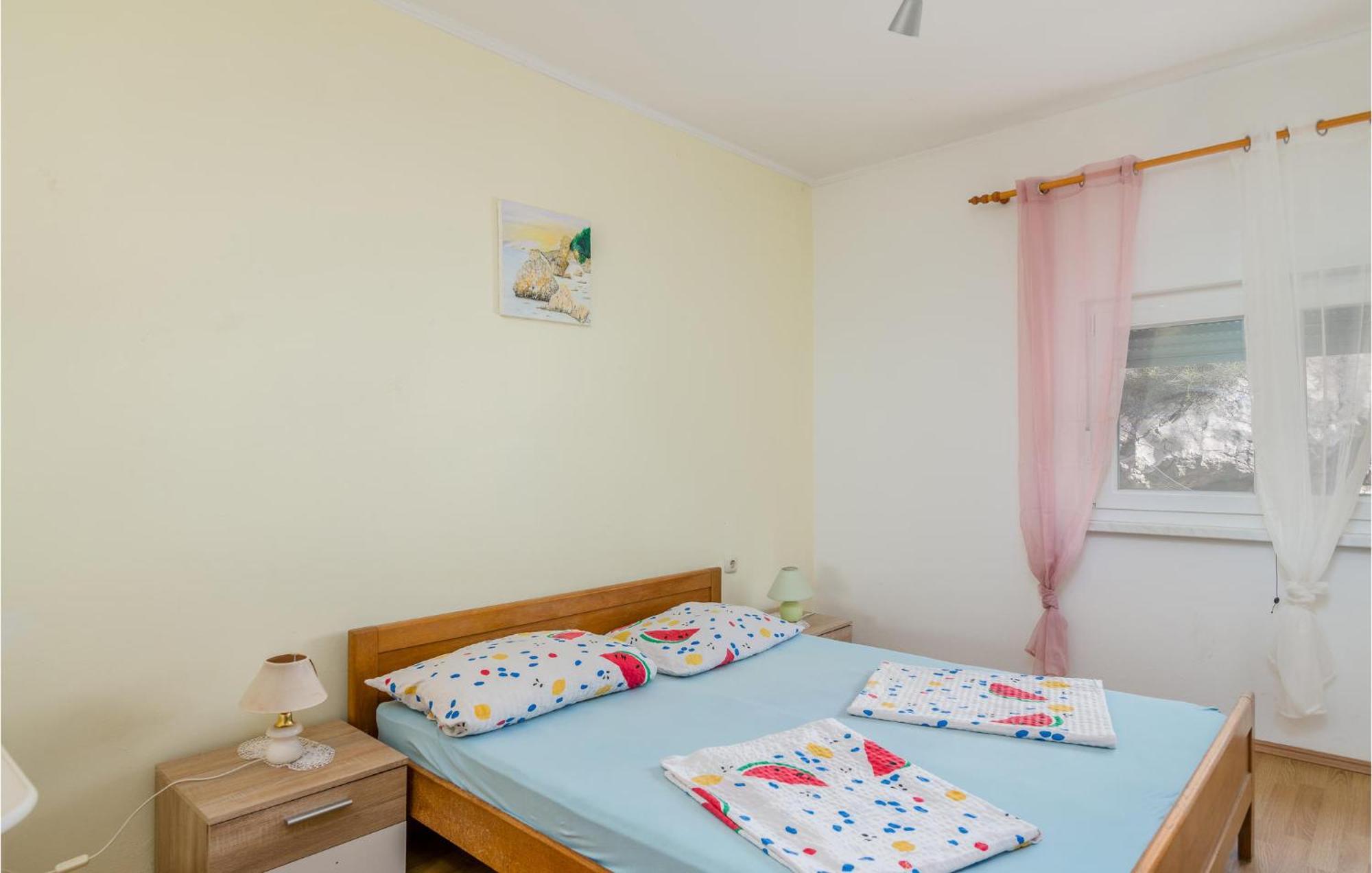 Awesome Apartment In Stara Baska 1 With Kitchen Bagian luar foto