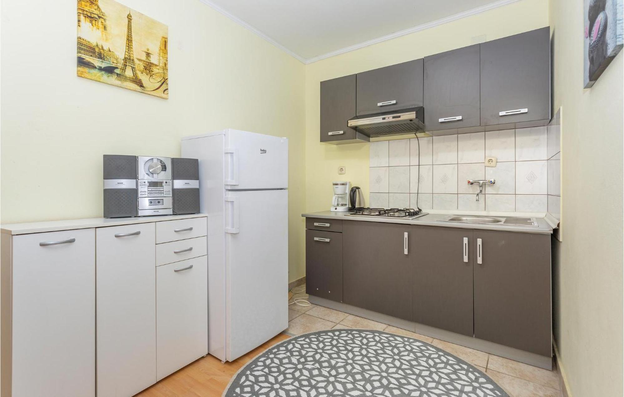 Awesome Apartment In Stara Baska 1 With Kitchen Bagian luar foto