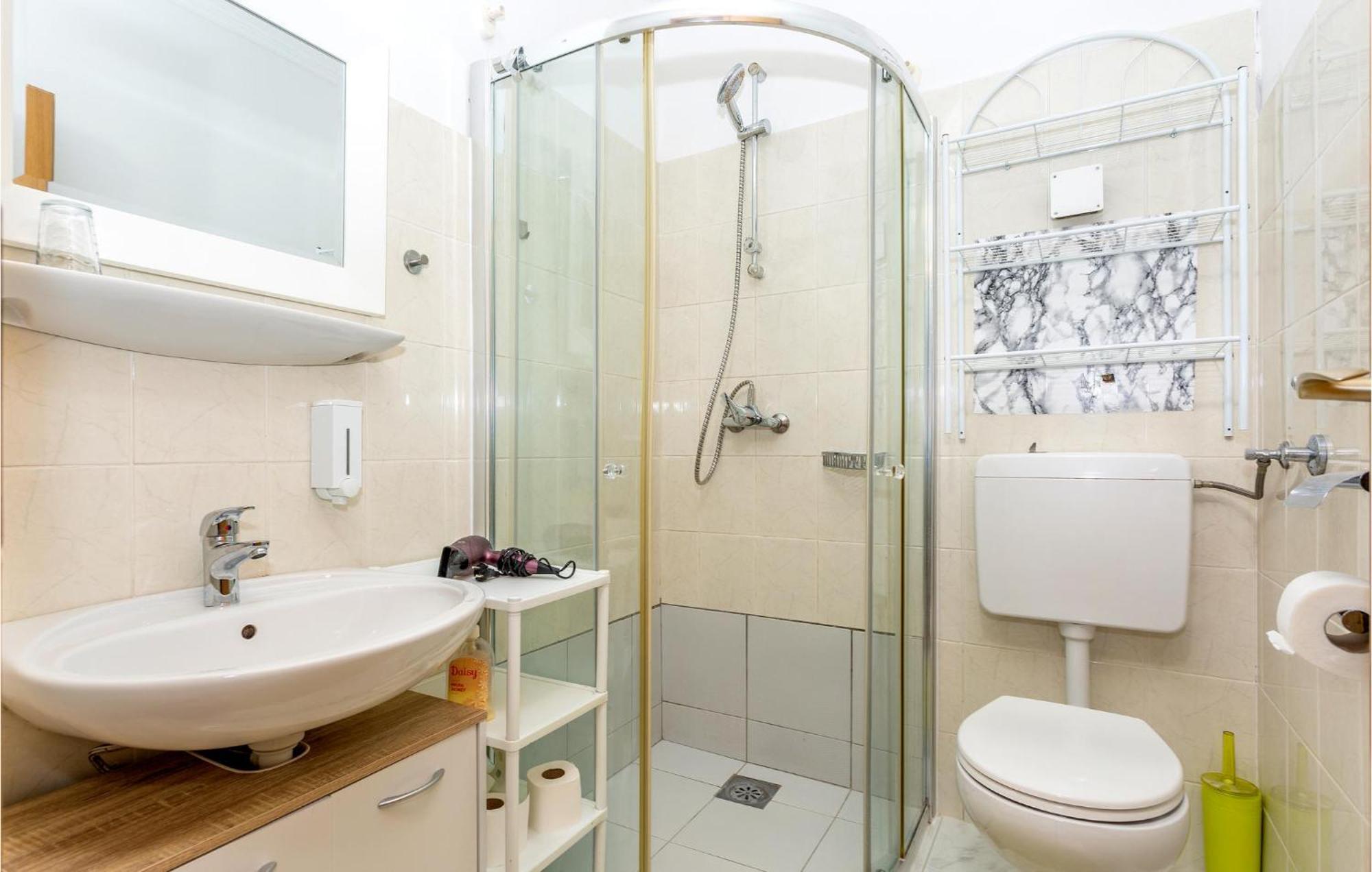 Awesome Apartment In Stara Baska 1 With Kitchen Bagian luar foto