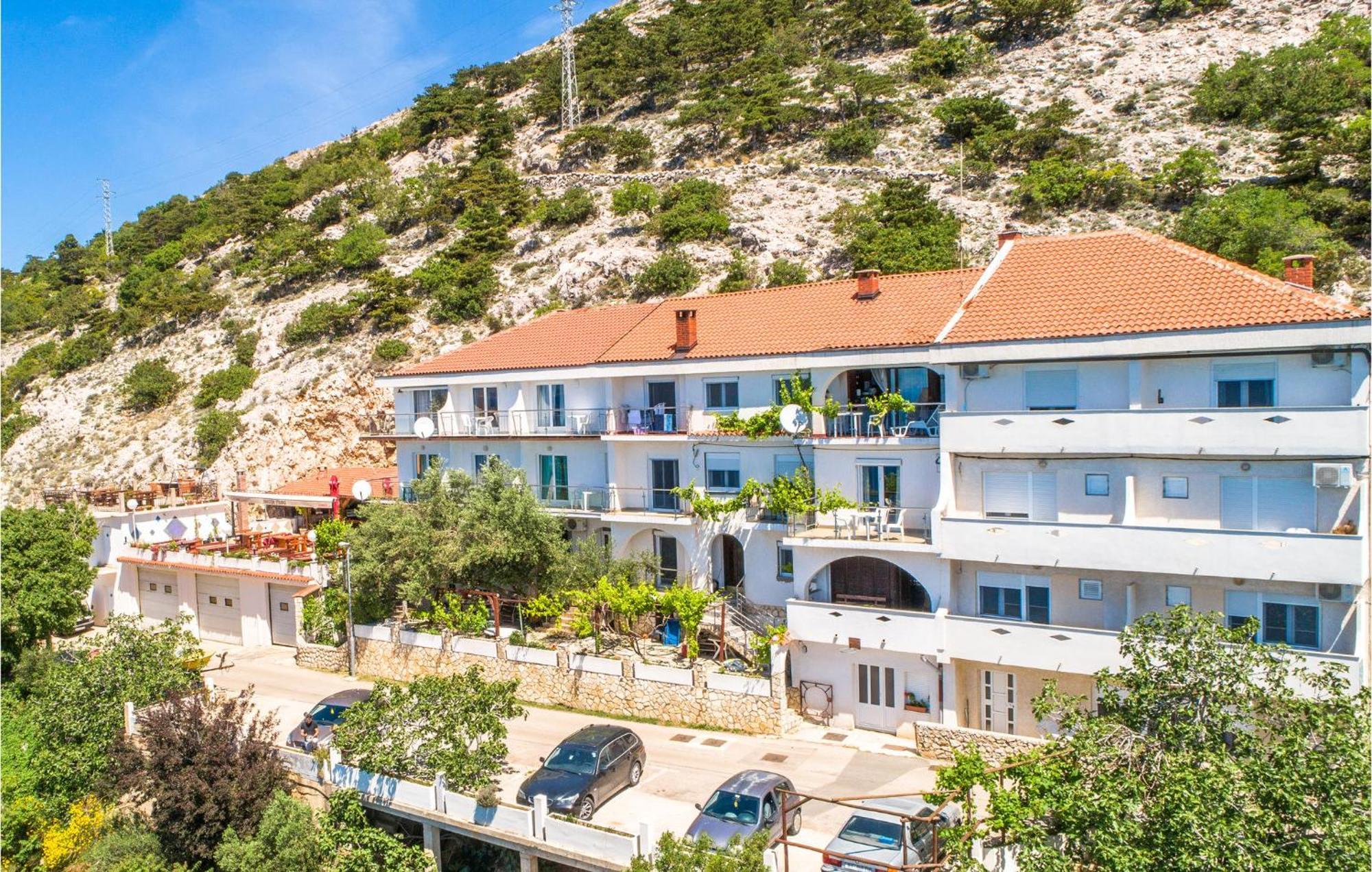 Awesome Apartment In Stara Baska 1 With Kitchen Bagian luar foto